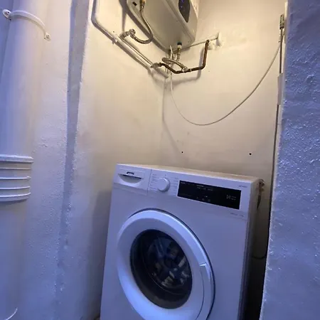 Acogedor Piso Planta Baja En El Casco Antiguo. *